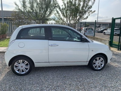 Lancia Ypsilon 1.2 69 CV Platinum (4)