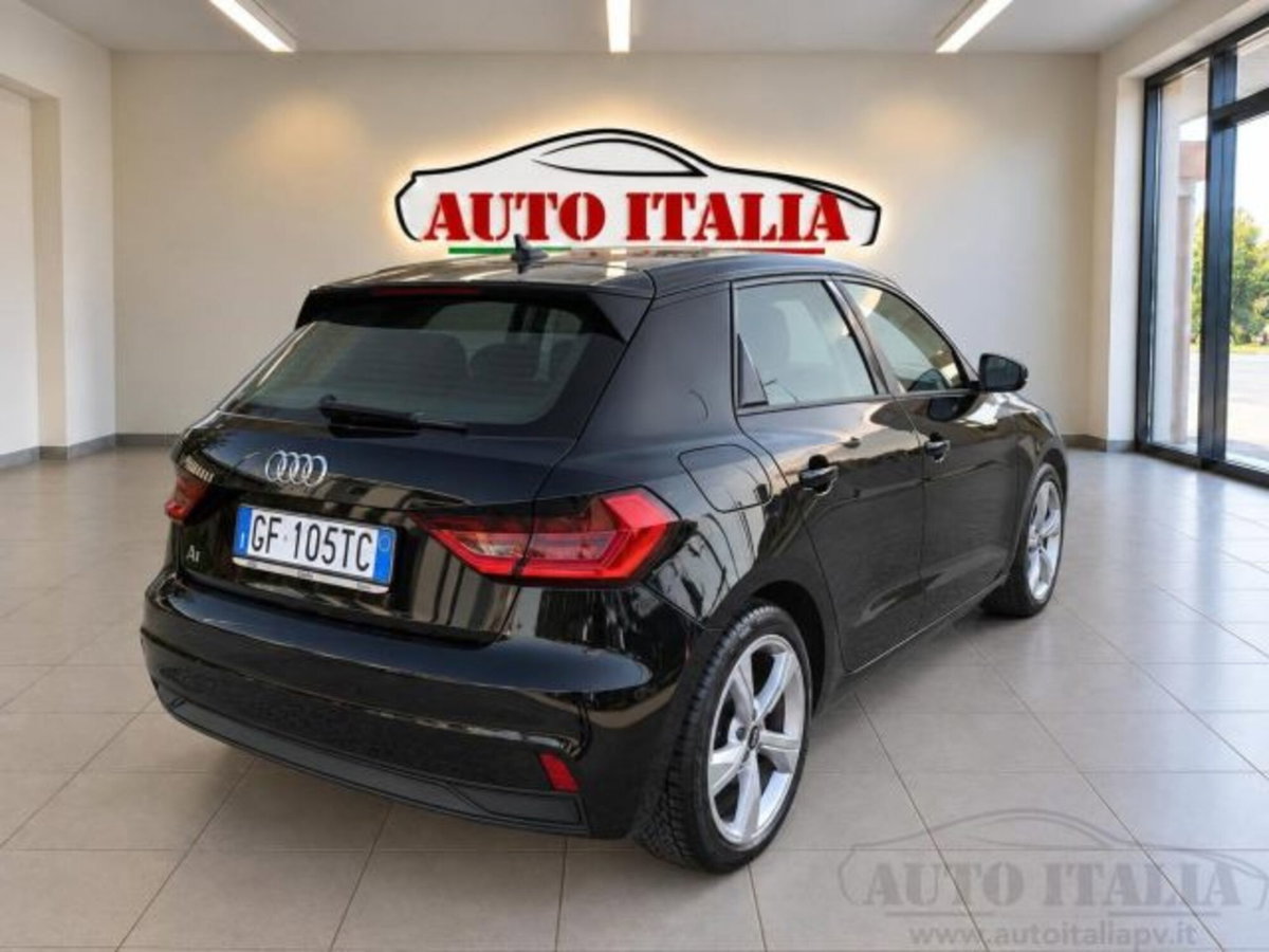 Audi A1 Sportback 25 TFSI Identity Black (5)