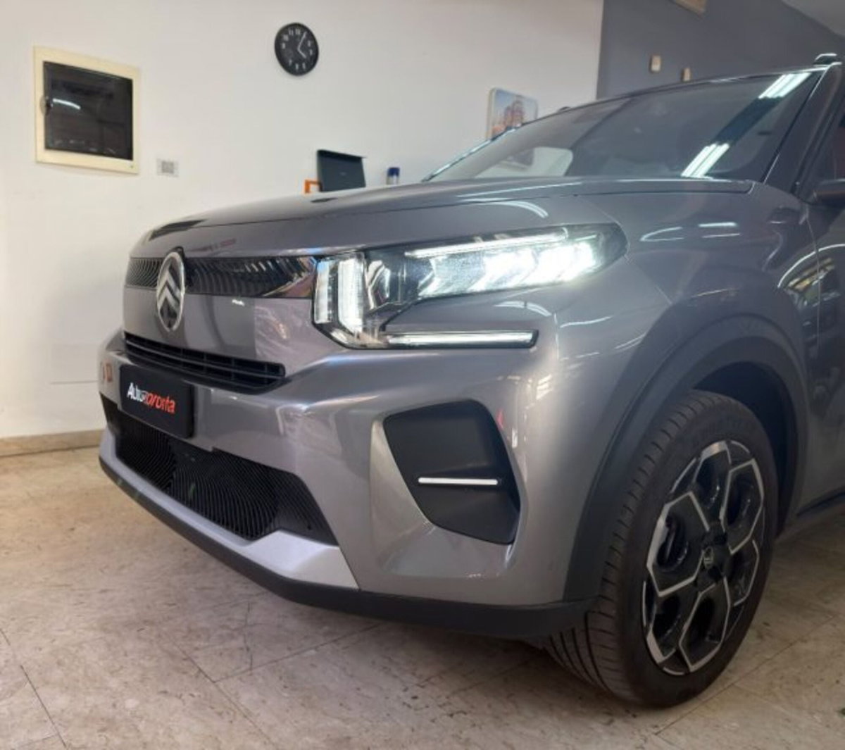 Citroen e-C3 44kWh elettrico Max 113cv (4)