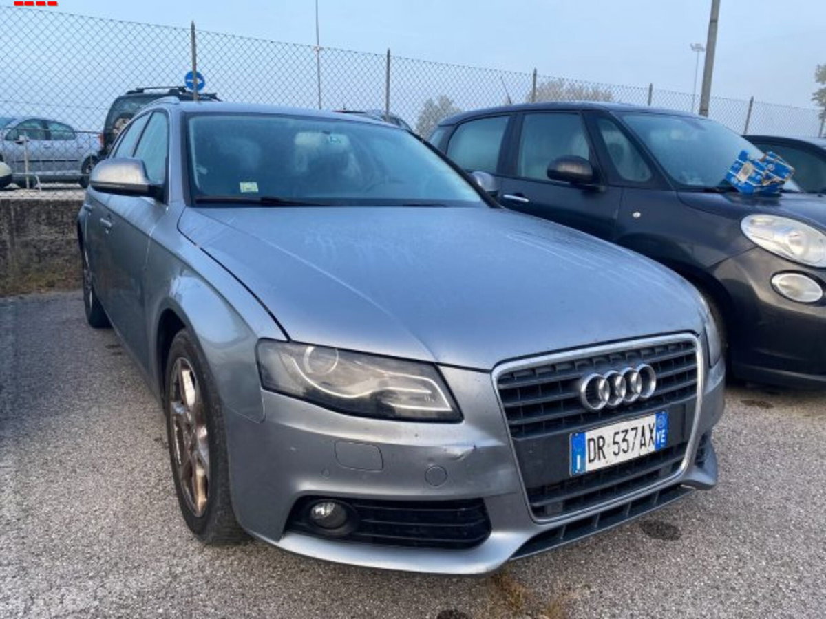 Audi A4 Avant 2.0 TDI 143CV F.AP. (2)