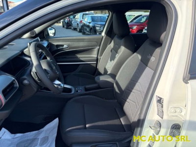 Jeep Avenger 1.2 turbo e-hybrid mhev Summit fwd 110cv edct6 (7)