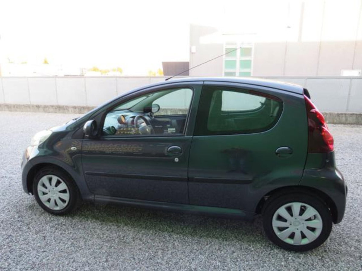Peugeot 107 68CV 5p. Active (9)