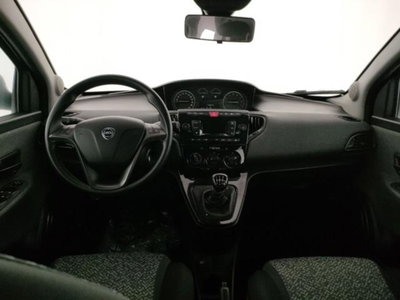 Lancia Ypsilon 1.0 FireFly 5 porte S&S Hybrid Silver Plus (7)