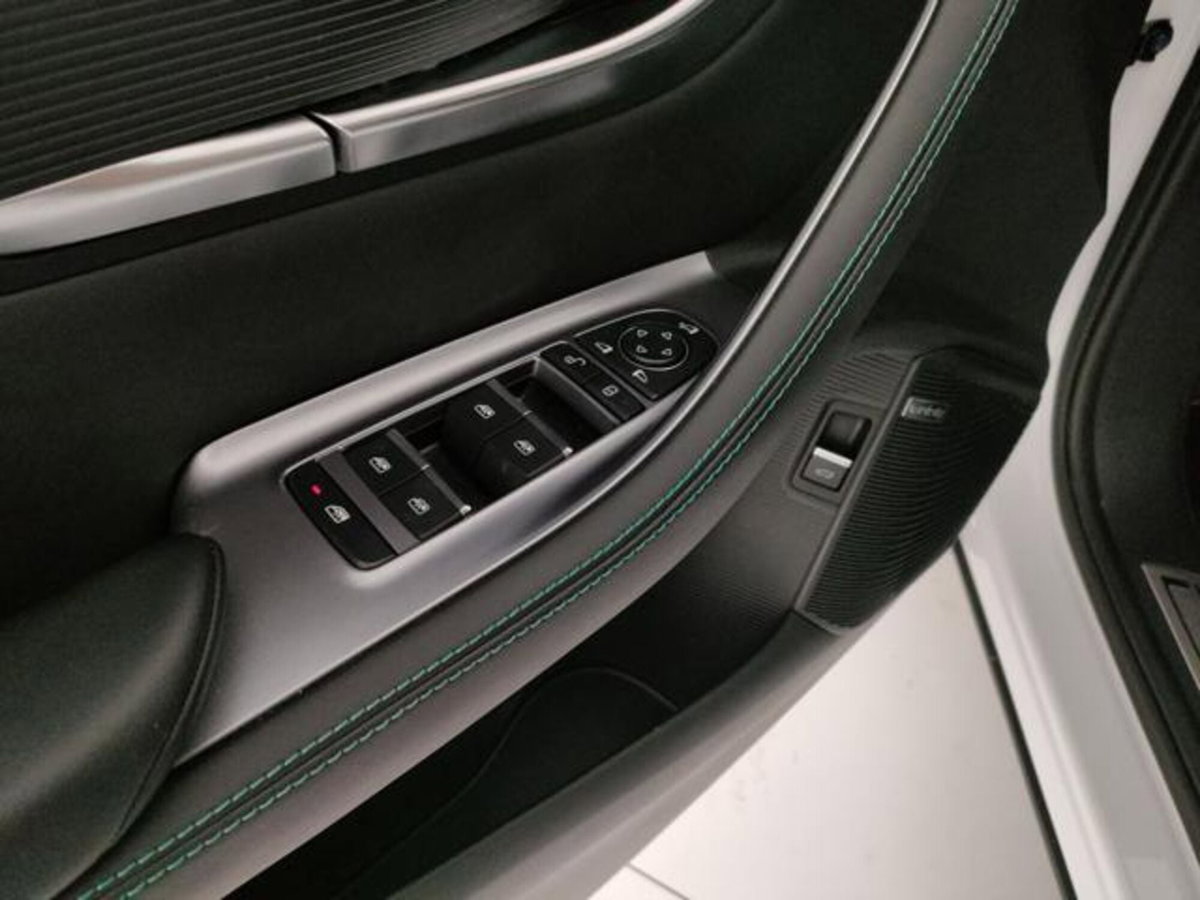 Byd Seal U DM-i 1.5 phev Boost 2wd (20)