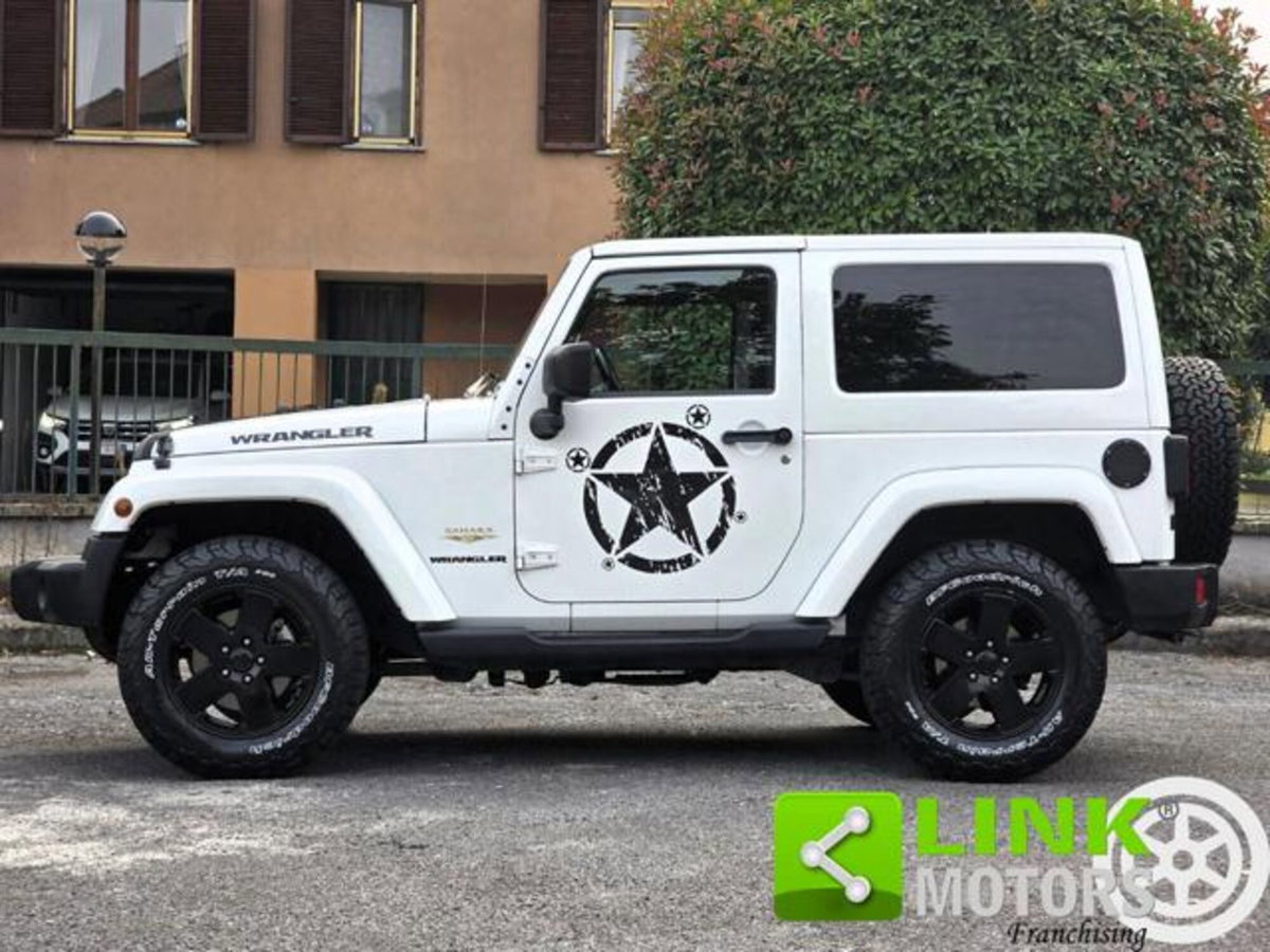 Jeep Wrangler 2.8 CRD DPF Sahara Auto (13)