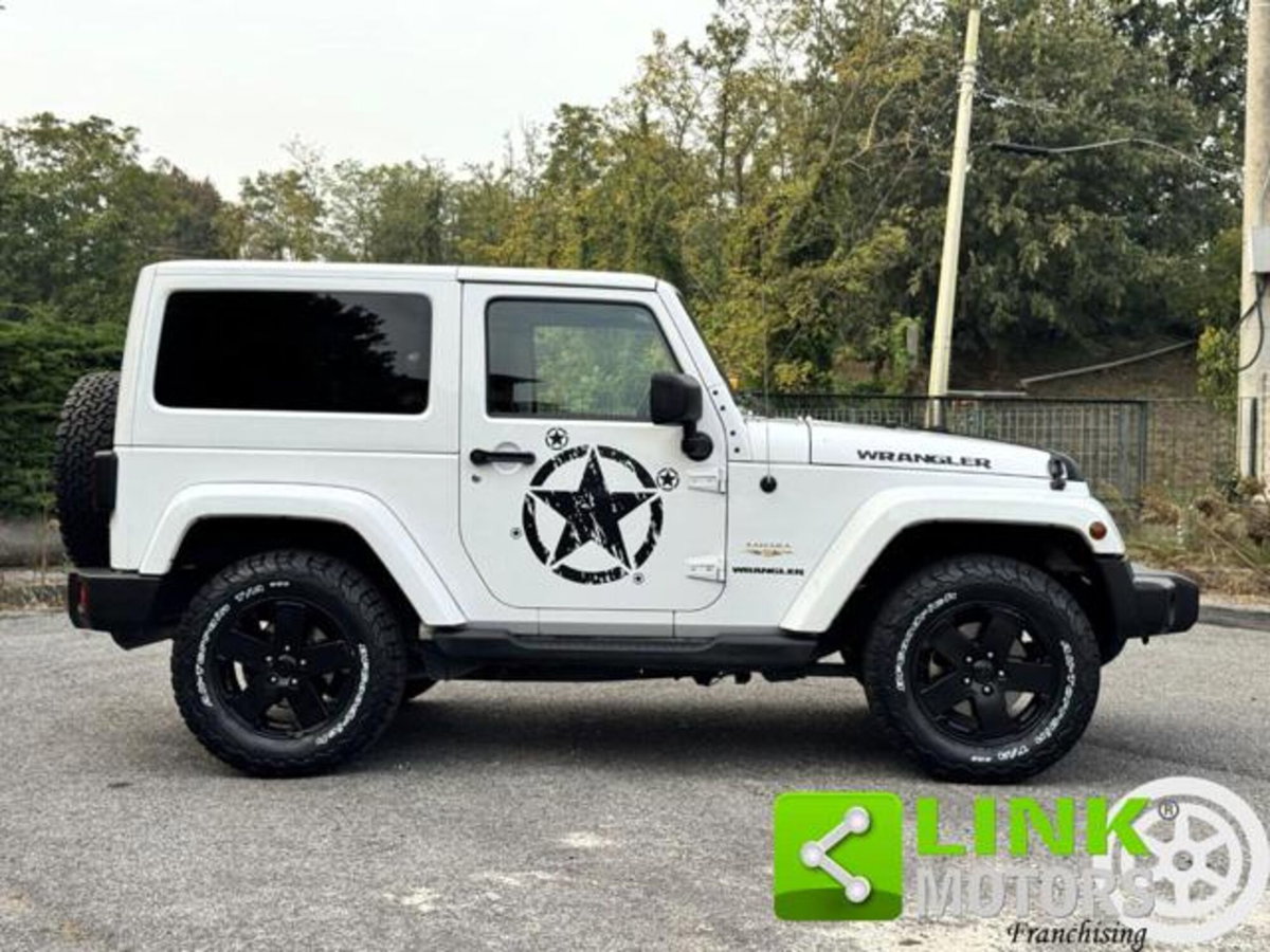 Jeep Wrangler 2.8 CRD DPF Sahara Auto (14)