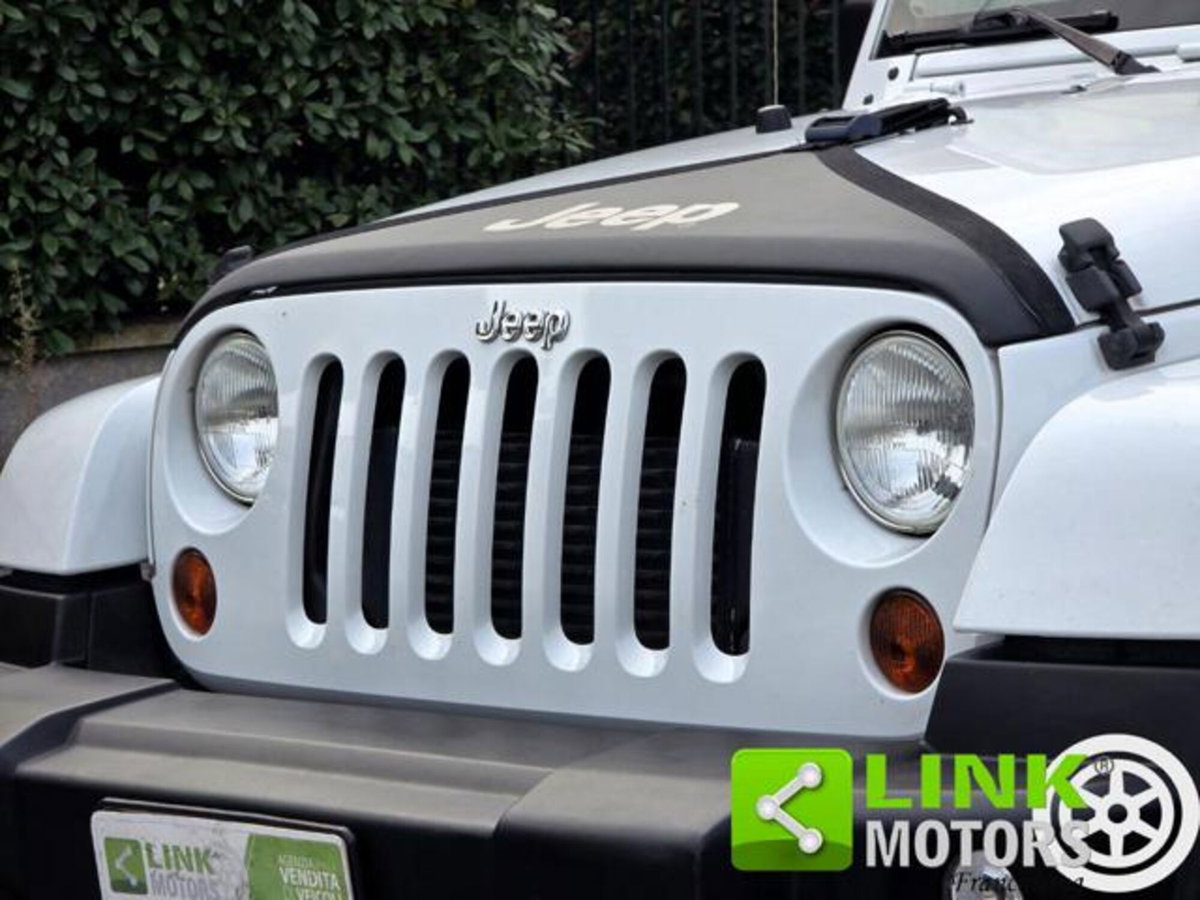Jeep Wrangler 2.8 CRD DPF Sahara Auto (15)