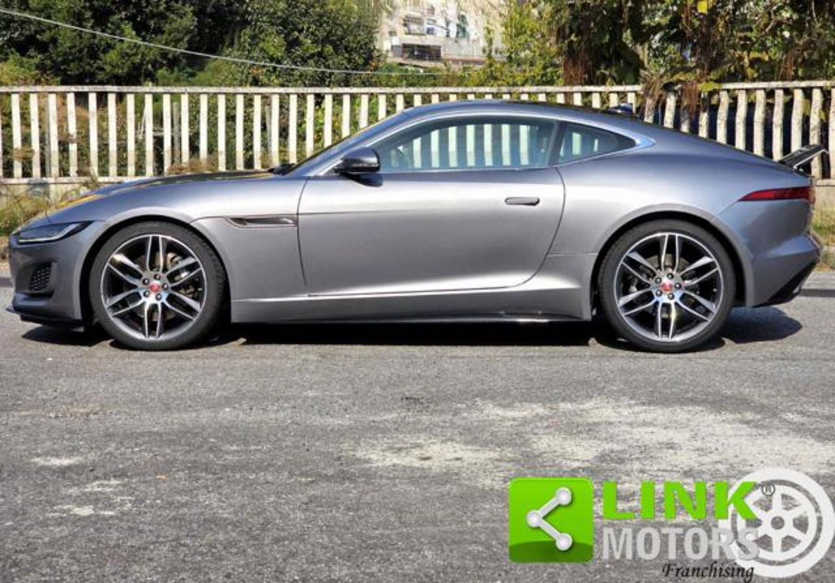 Jaguar F-Type Coupé Coupe 2.0 i4 R-Dynamic rwd 300cv auto (7)