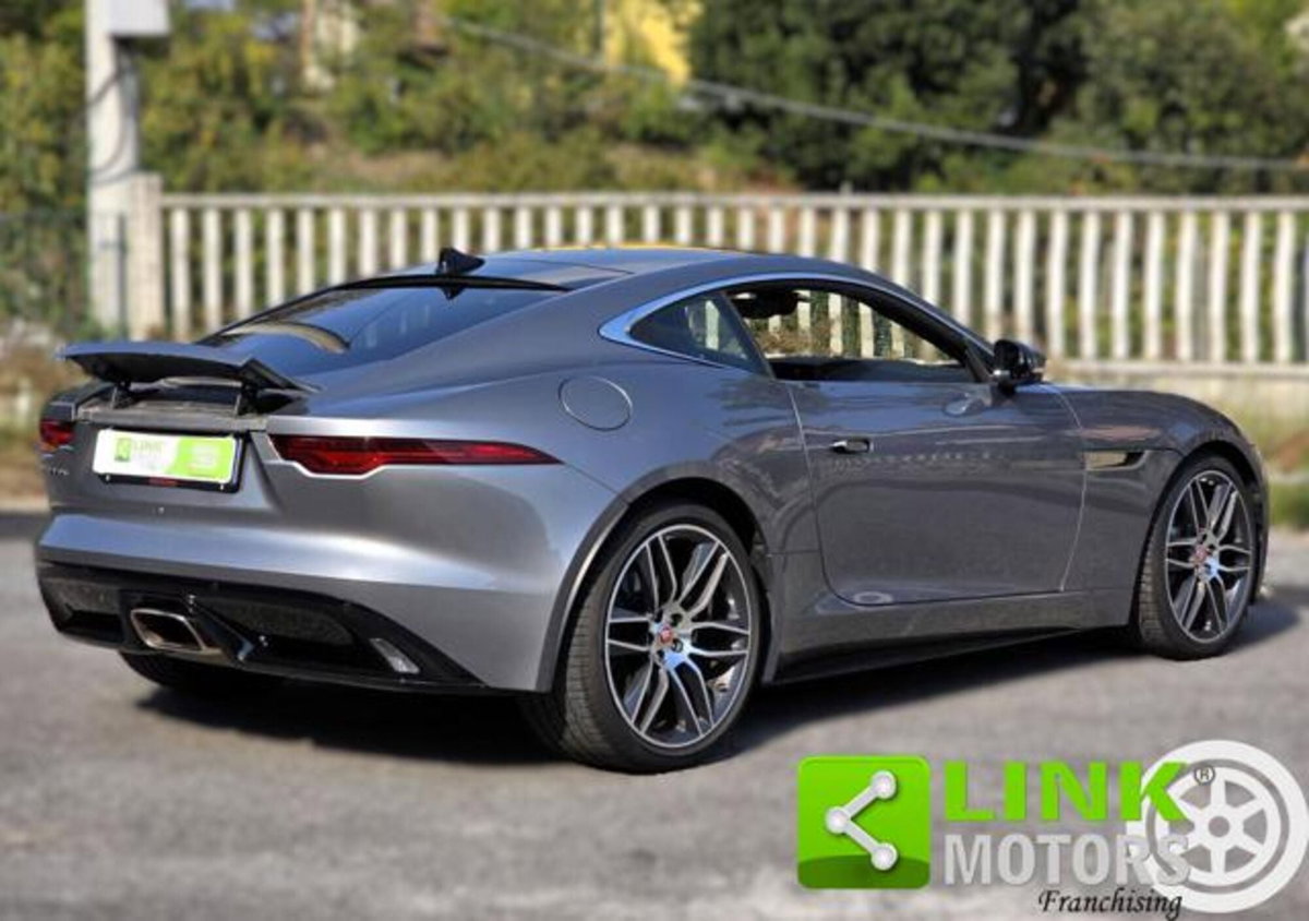 Jaguar F-Type Coupé Coupe 2.0 i4 R-Dynamic rwd 300cv auto (9)