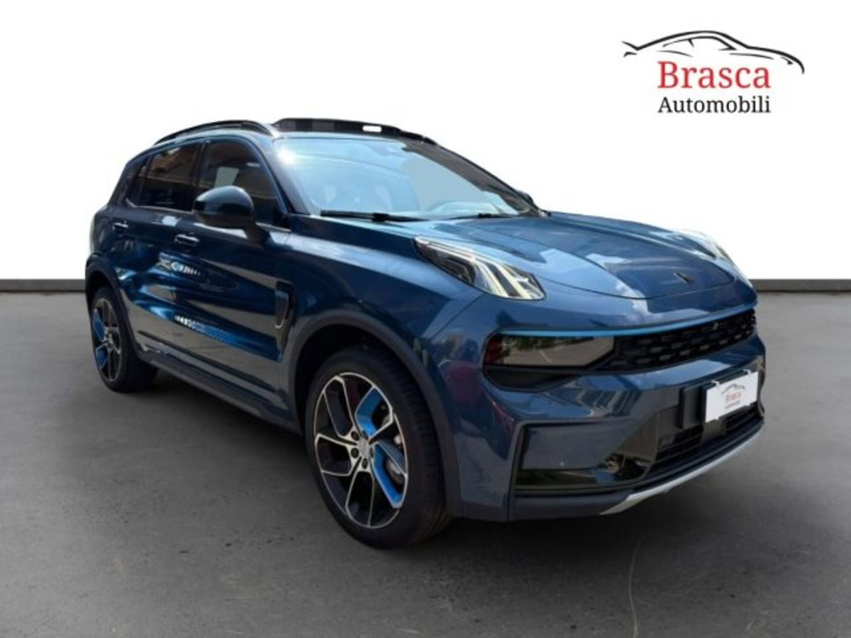 Lynk & Co 01 01 1.5 td phev (2)