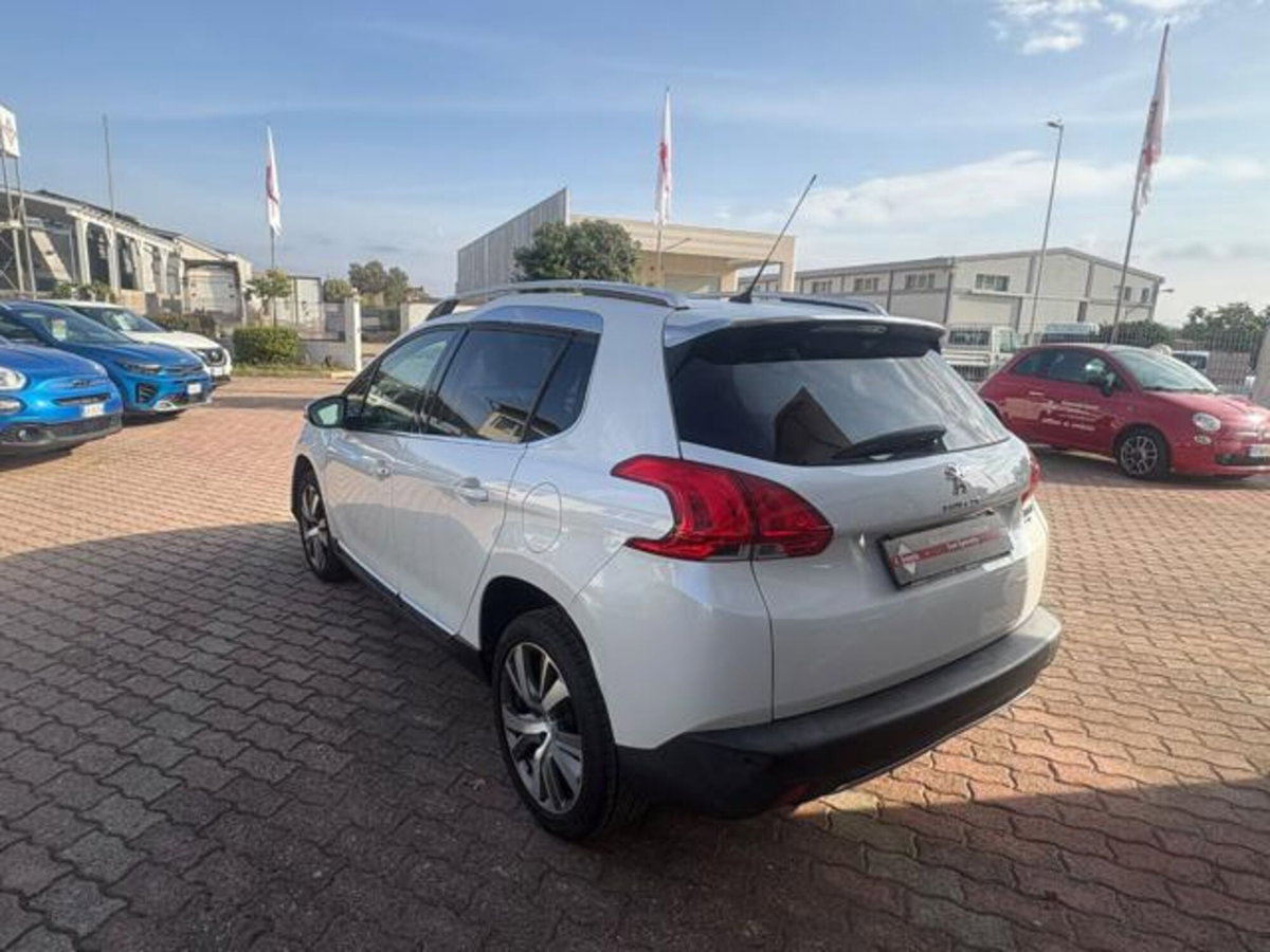 Peugeot 2008 e-HDi 115 CV Stop&Start Féline (13)