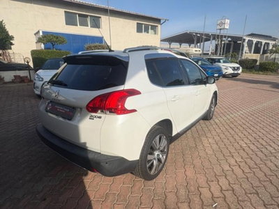 Peugeot 2008 e-HDi 115 CV Stop&Start Féline (14)