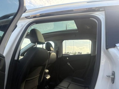 Peugeot 2008 e-HDi 115 CV Stop&Start Féline (9)