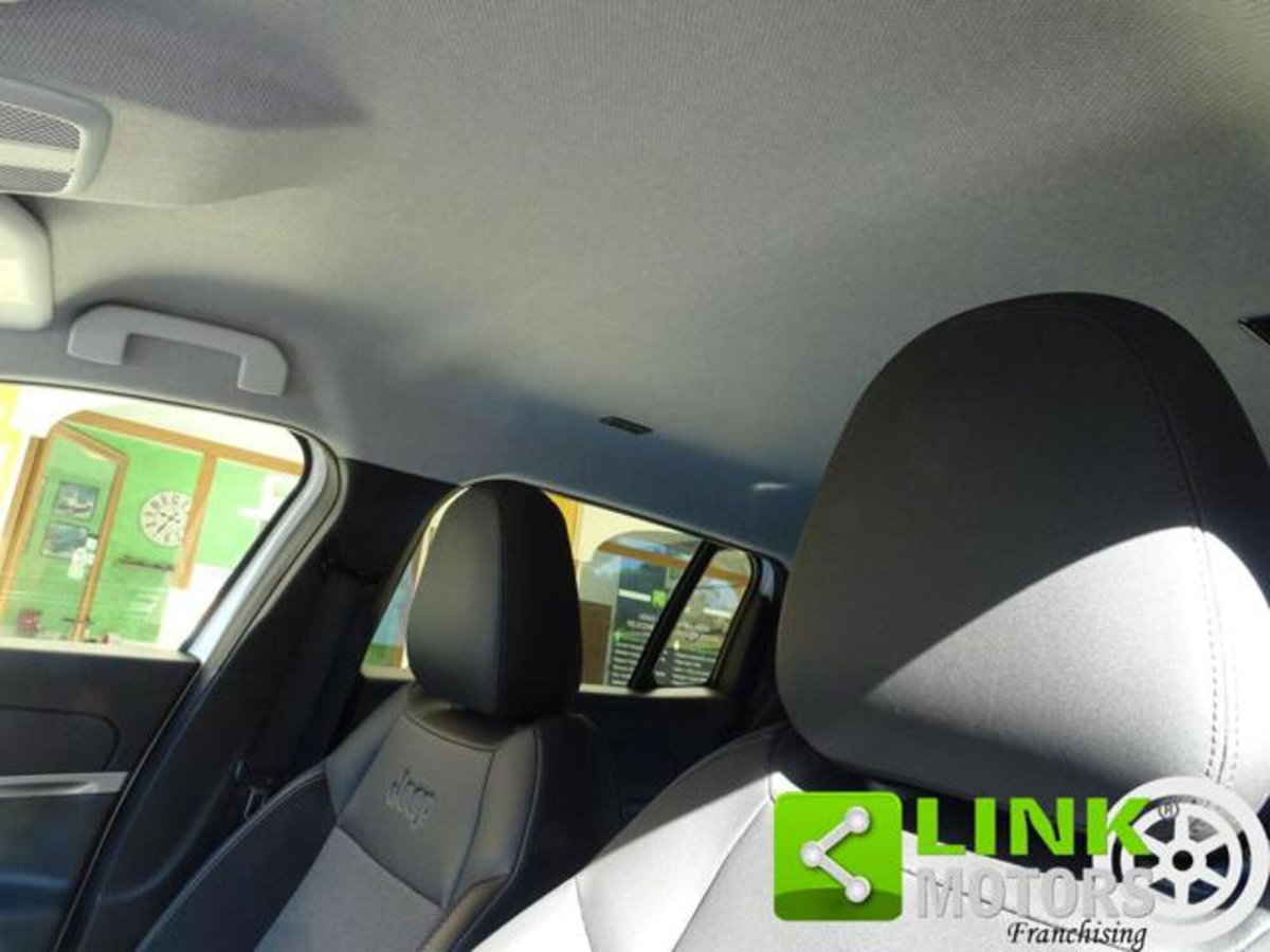 Jeep Avenger 1.2 turbo Summit fwd 100cv (11)