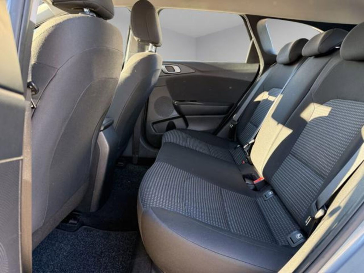 Kia Ceed Sport Wagon 1.6 CRDi 115 CV SW Business Class (13)