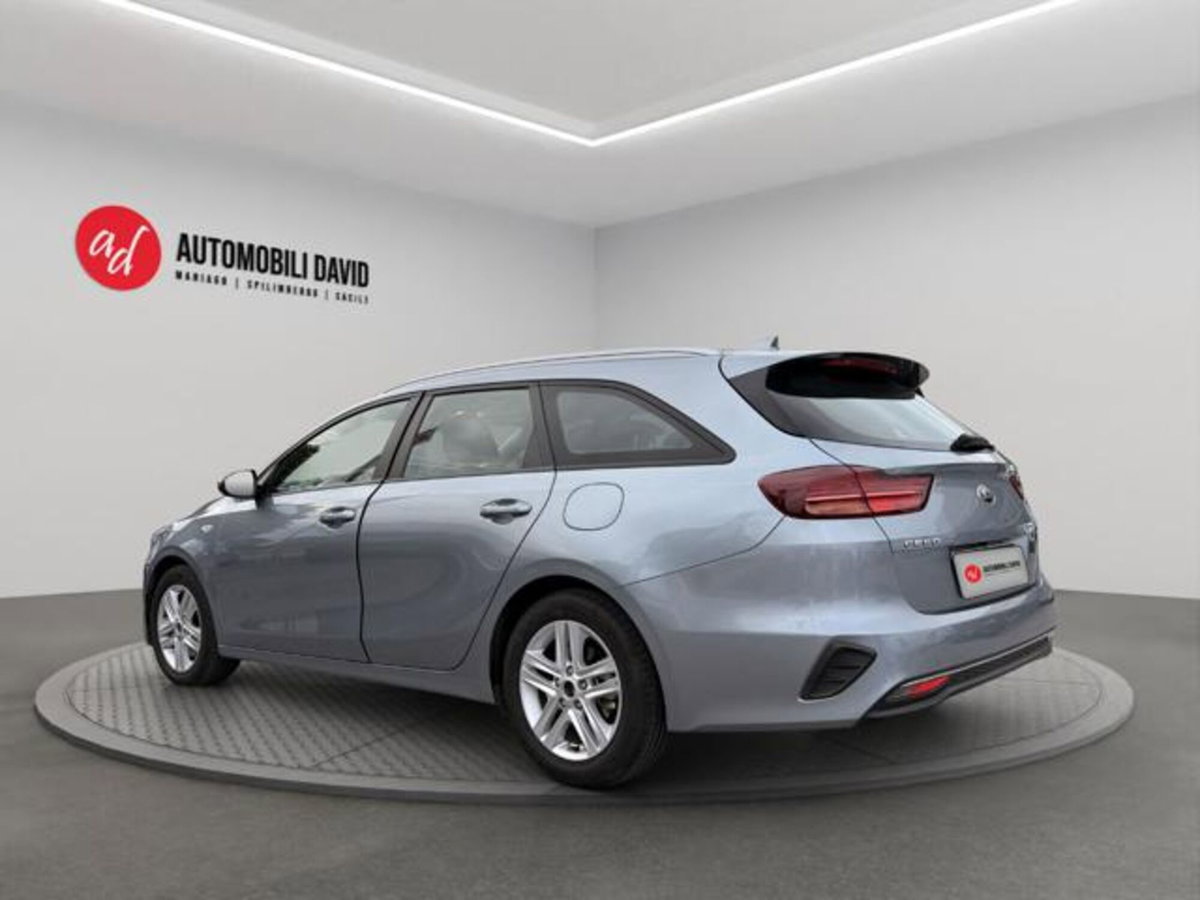 Kia Ceed Sport Wagon 1.6 CRDi 115 CV SW Business Class (3)