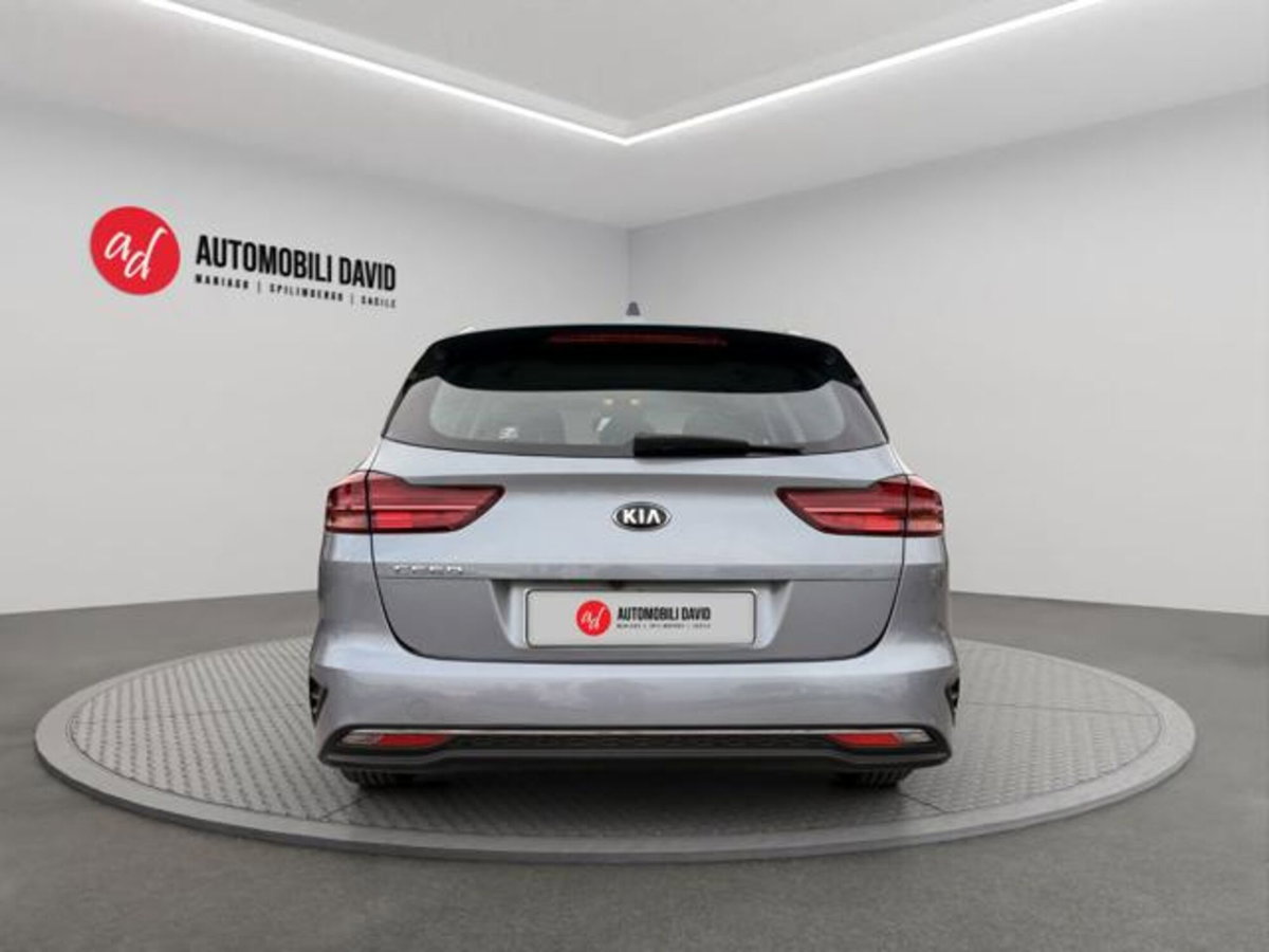 Kia Ceed Sport Wagon 1.6 CRDi 115 CV SW Business Class (6)