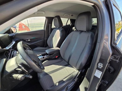 Peugeot 2008 BlueHDi 130 S&S EAT8 Allure Pack (9)