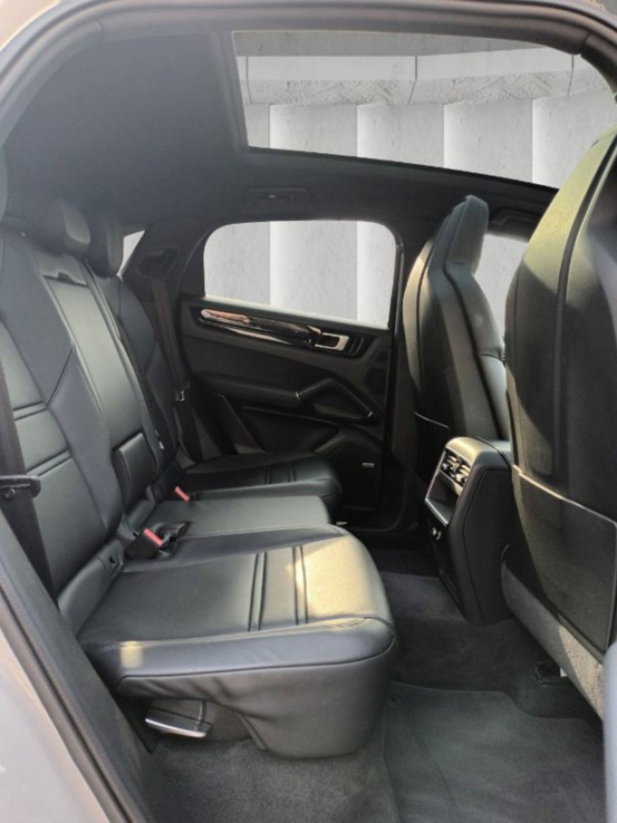 Porsche Cayenne 3.0 V6 E-Hybrid (10)