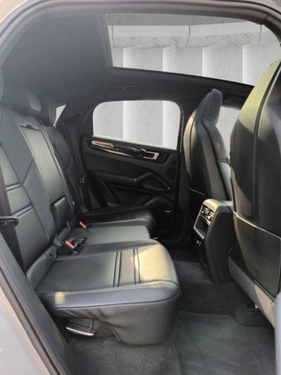 Porsche Cayenne 3.0 V6 E-Hybrid (10)
