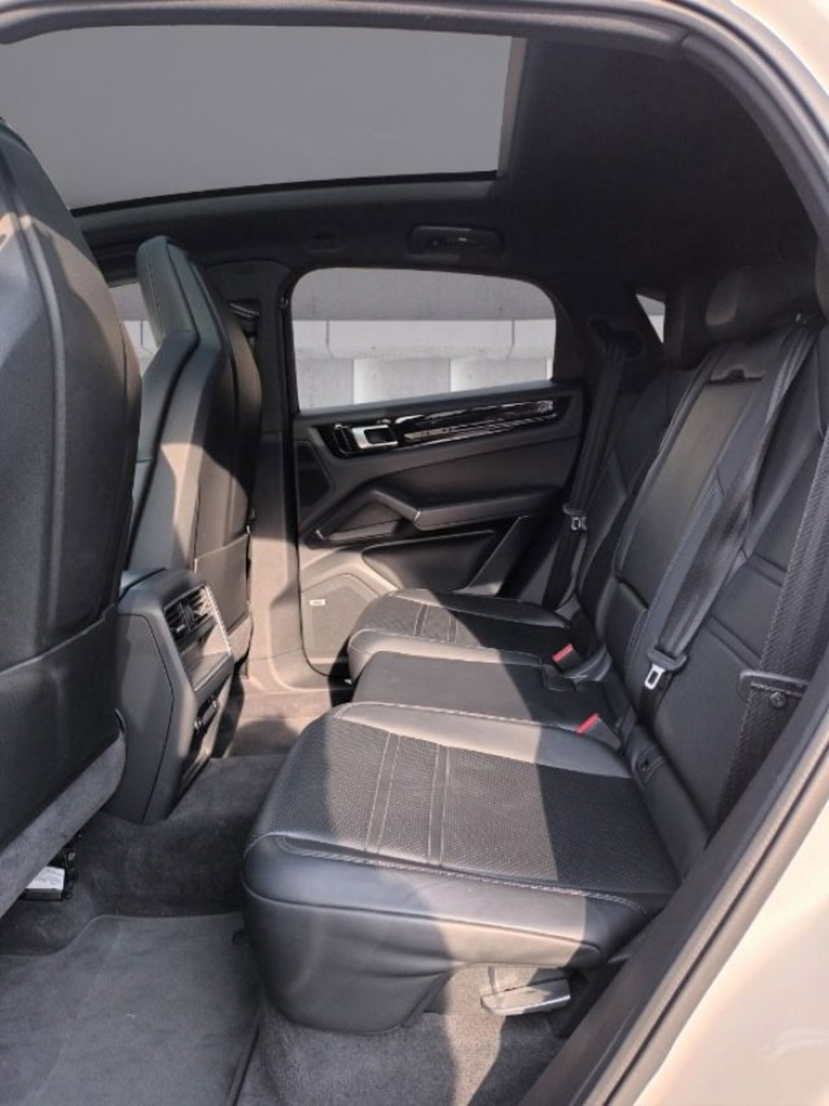 Porsche Cayenne 3.0 V6 E-Hybrid (9)