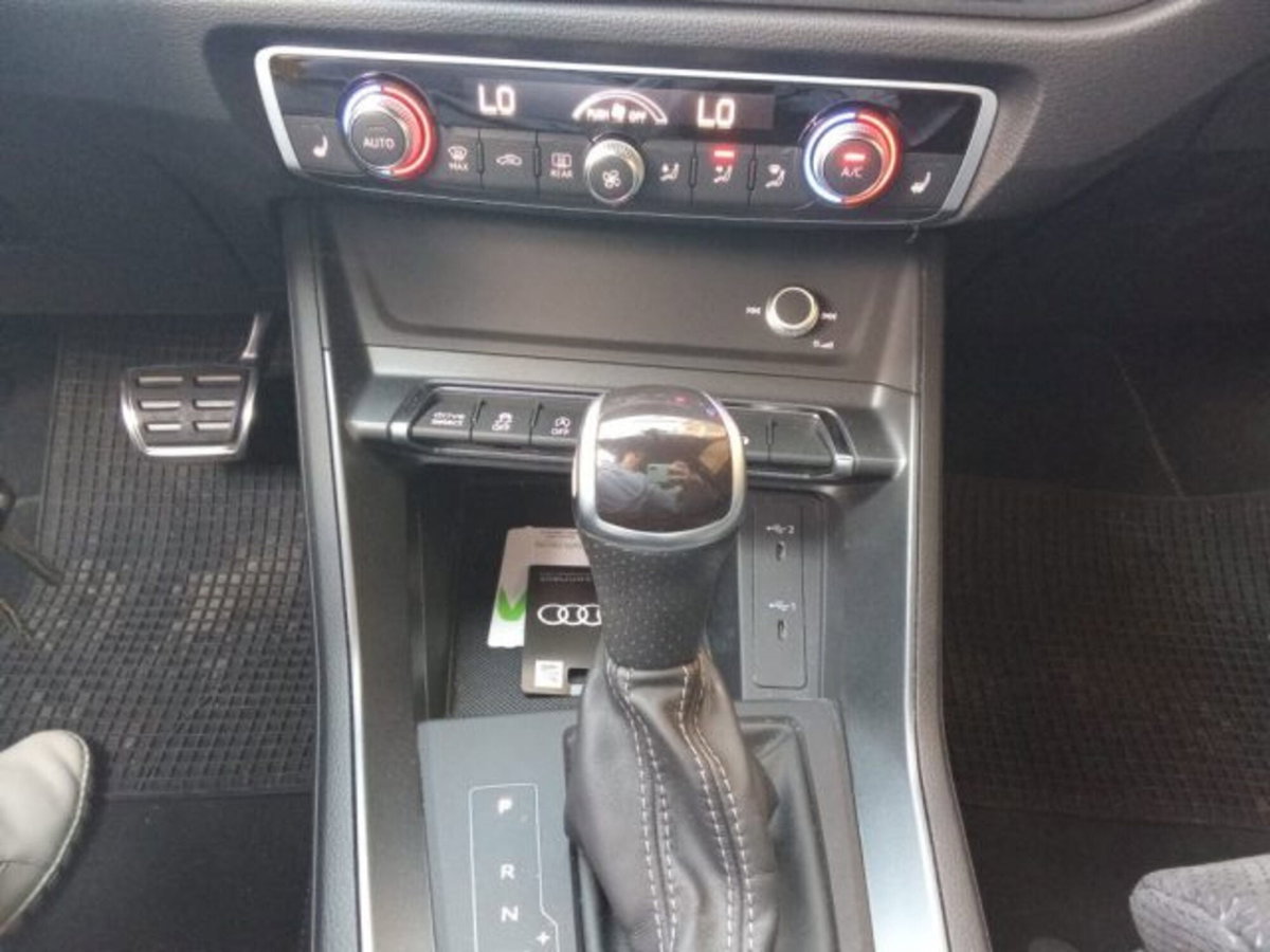 Audi Q3 Sportback 40 TDI S tronic quattro edition (10)