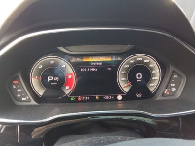Audi Q3 Sportback 40 TDI S tronic quattro edition (11)
