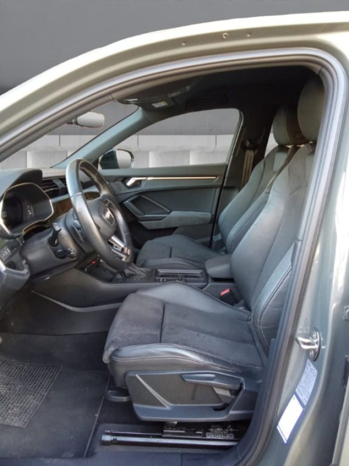 Audi Q3 Sportback 40 TDI S tronic quattro edition (6)