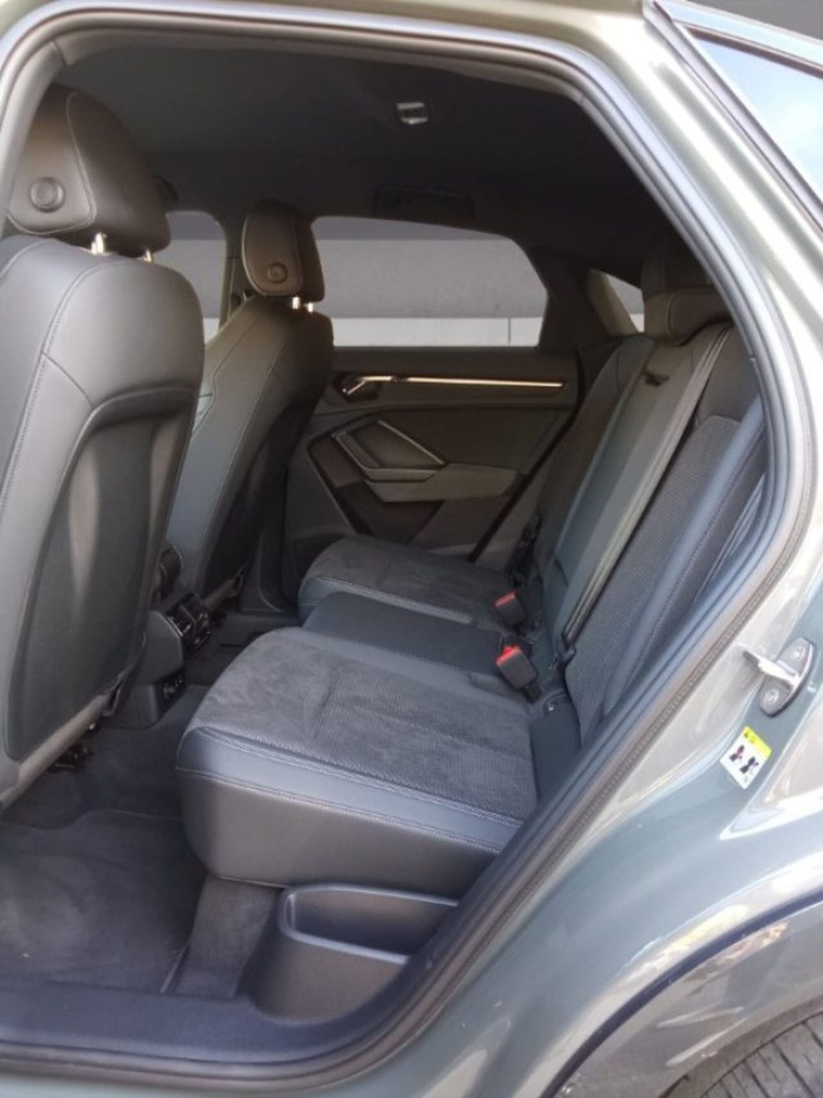 Audi Q3 Sportback 40 TDI S tronic quattro edition (7)