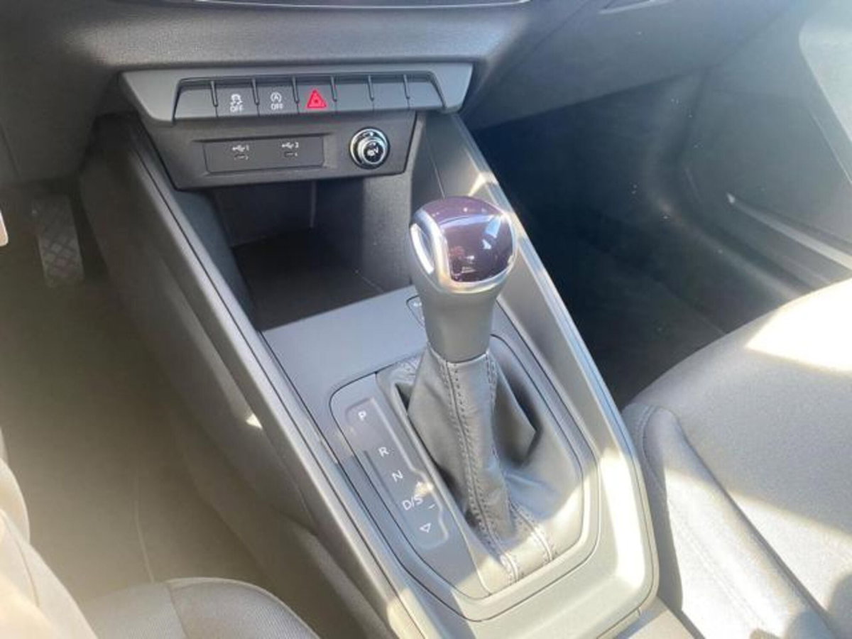 Audi A1 Sportback Sportback 25 1.0 tfsi Business (12)