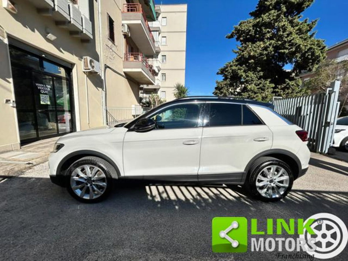 Volkswagen T-Roc 2.0 tdi R-Line 4motion 150cv dsg (16)