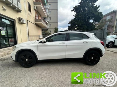Mercedes-Benz GLA SUV 180 CDI Premium (13)