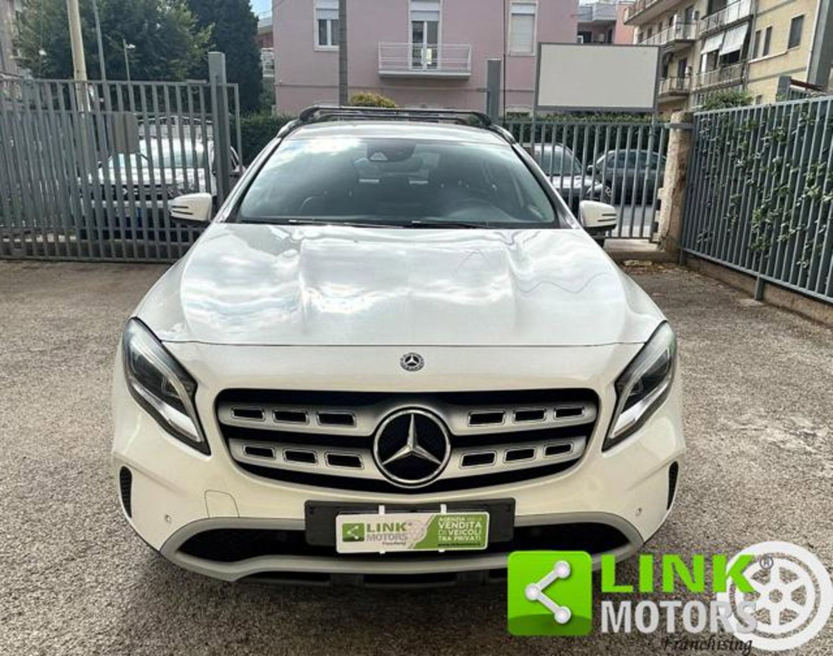 Mercedes-Benz GLA SUV 180 CDI Premium (3)