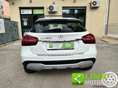 Mercedes-Benz GLA SUV 180 CDI Premium (9)