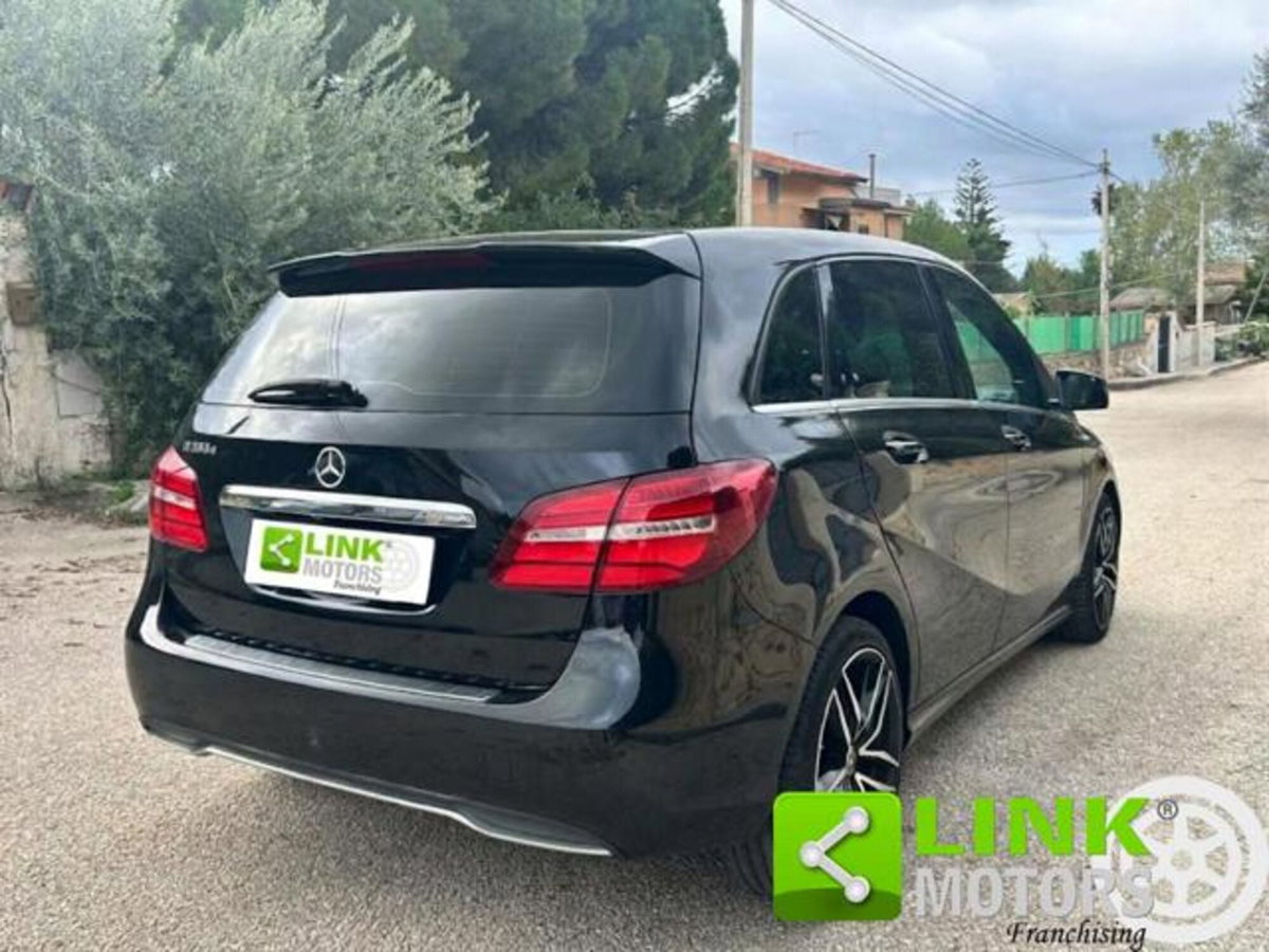 Mercedes-Benz Classe B 200 d Automatic 4Matic Premium (11)