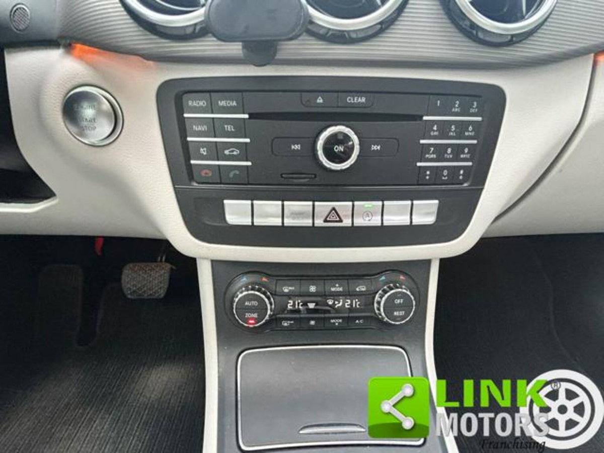 Mercedes-Benz Classe B 200 d Automatic 4Matic Premium (17)