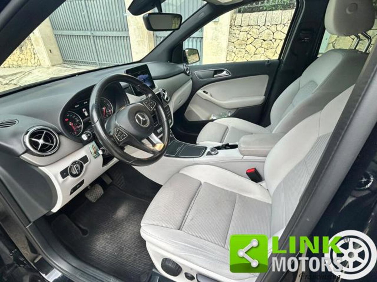 Mercedes-Benz Classe B 200 d Automatic 4Matic Premium (2)