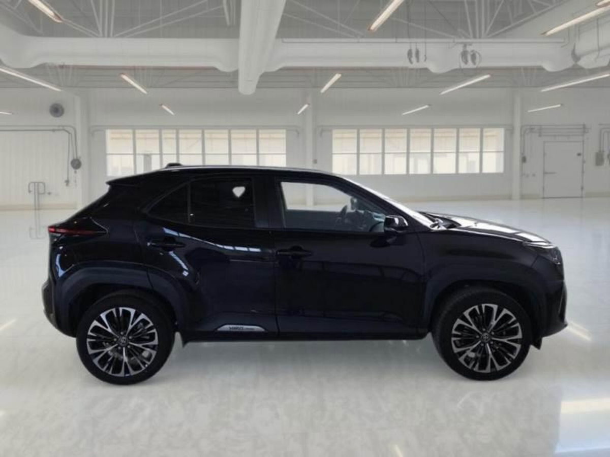 Toyota Yaris Cross 1.5h GR Sport Black Sky fwd 116cv e-cvt (7)