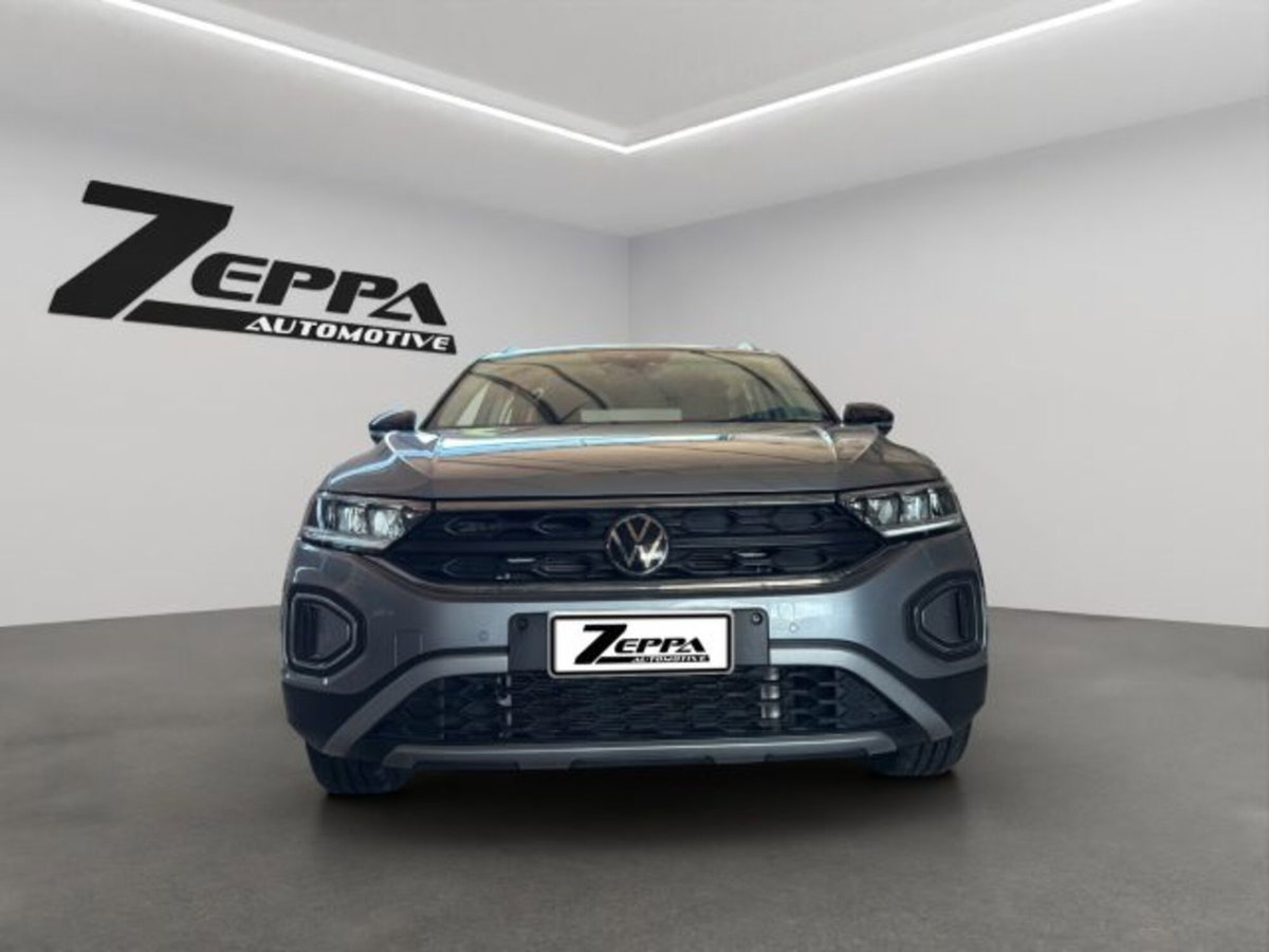 Volkswagen T-Roc 1.5 tsi Life dsg (2)