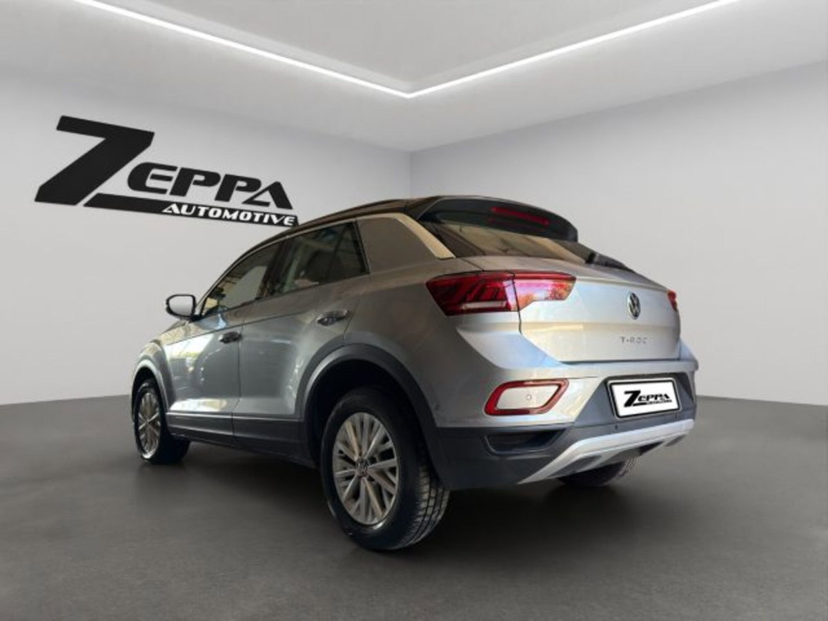 Volkswagen T-Roc 1.5 tsi Life dsg (4)
