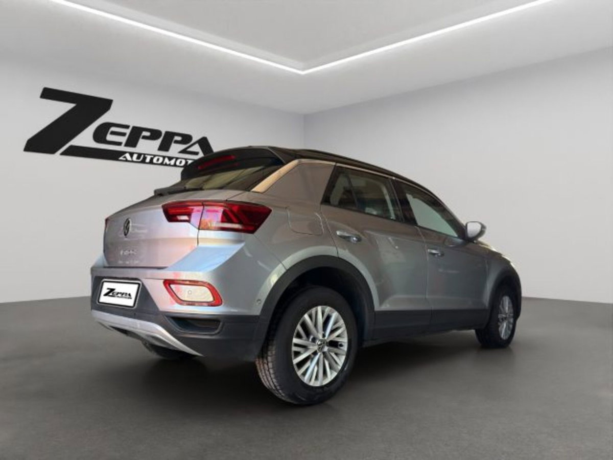 Volkswagen T-Roc 1.5 tsi Life dsg (6)