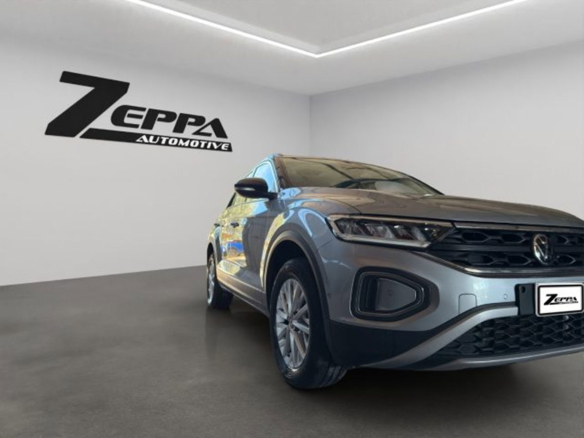 Volkswagen T-Roc 1.5 tsi Life dsg (8)