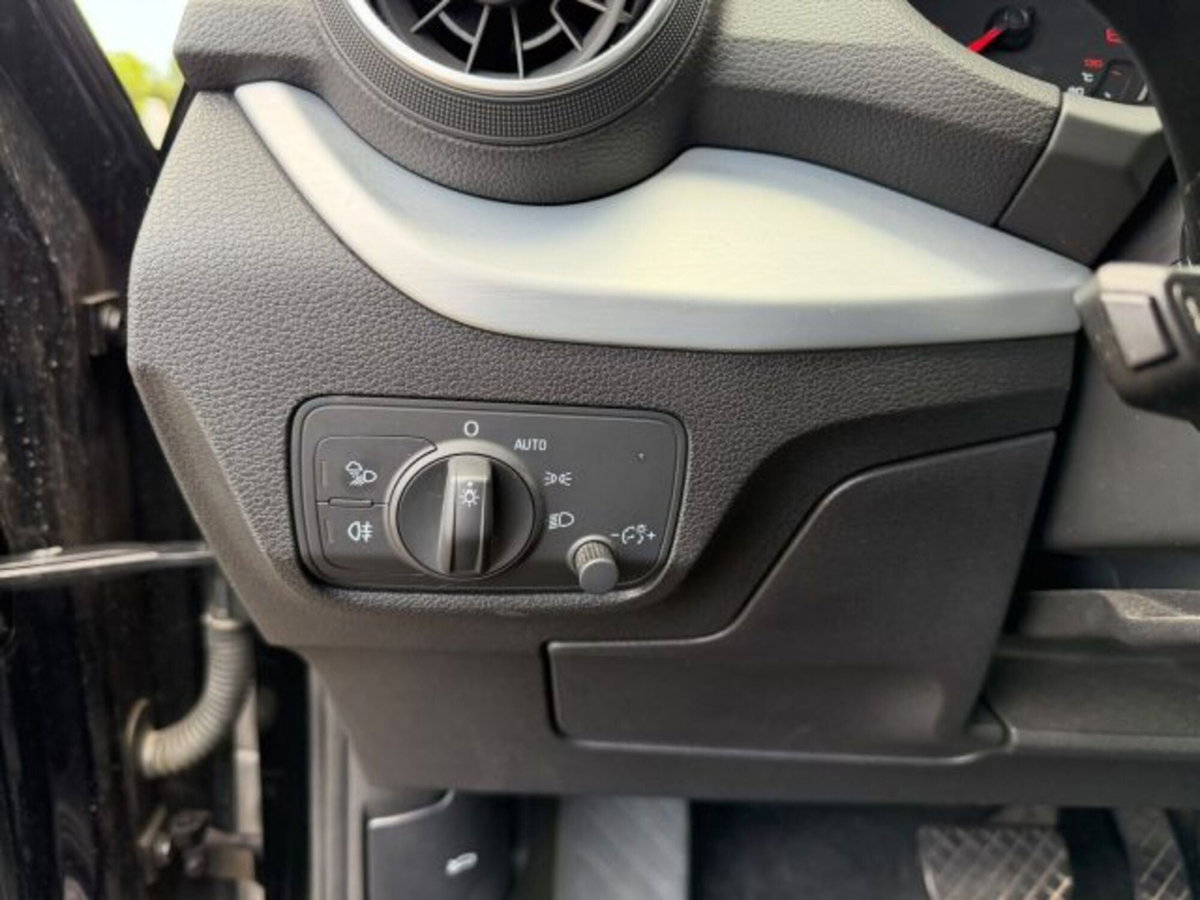 Audi Q2 Q2 30 TDI (11)