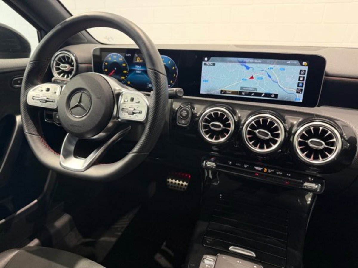 Mercedes-Benz Classe A 180 AMG Line Premium Plus auto (11)