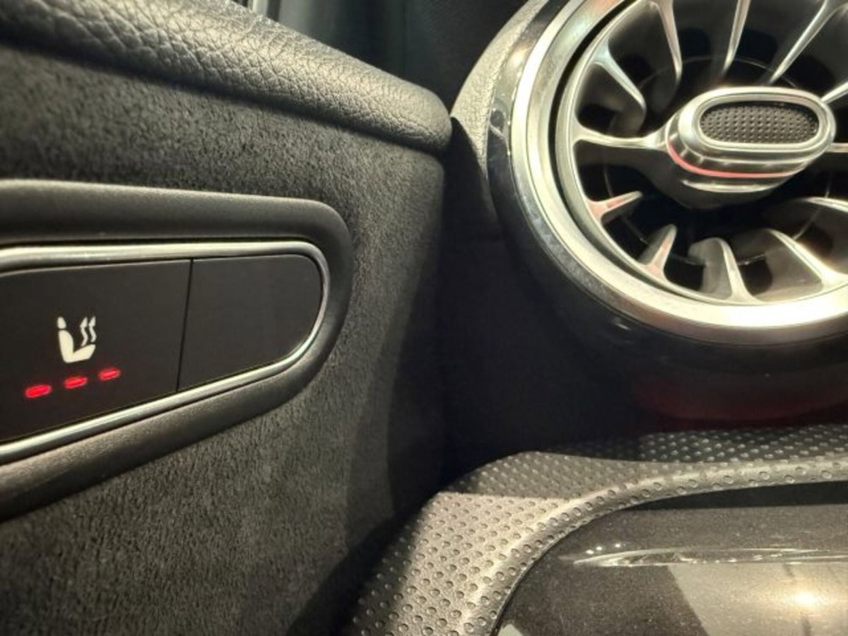 Mercedes-Benz Classe A 180 AMG Line Premium Plus auto (13)