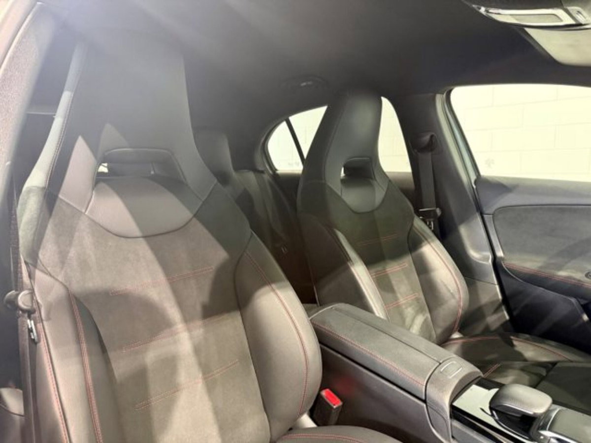Mercedes-Benz Classe A 180 AMG Line Premium Plus auto (14)