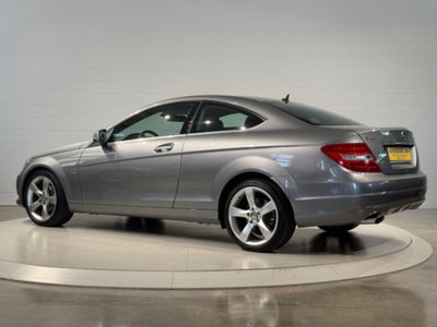 Mercedes-Benz Classe C Coupé 220 CDI BlueEFFICIENCY Coupé Executive (3)