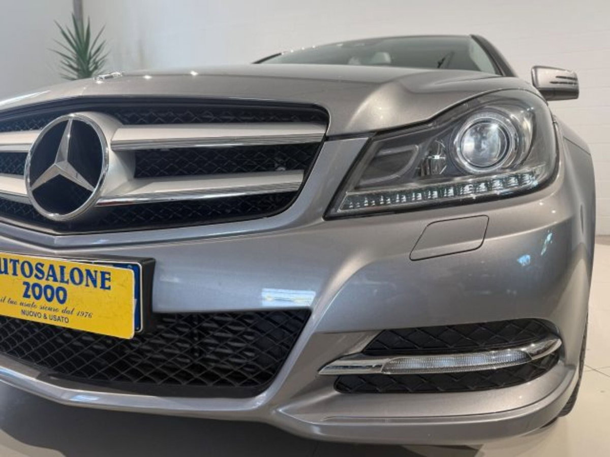 Mercedes-Benz Classe C Coupé 220 CDI BlueEFFICIENCY Coupé Executive (9)