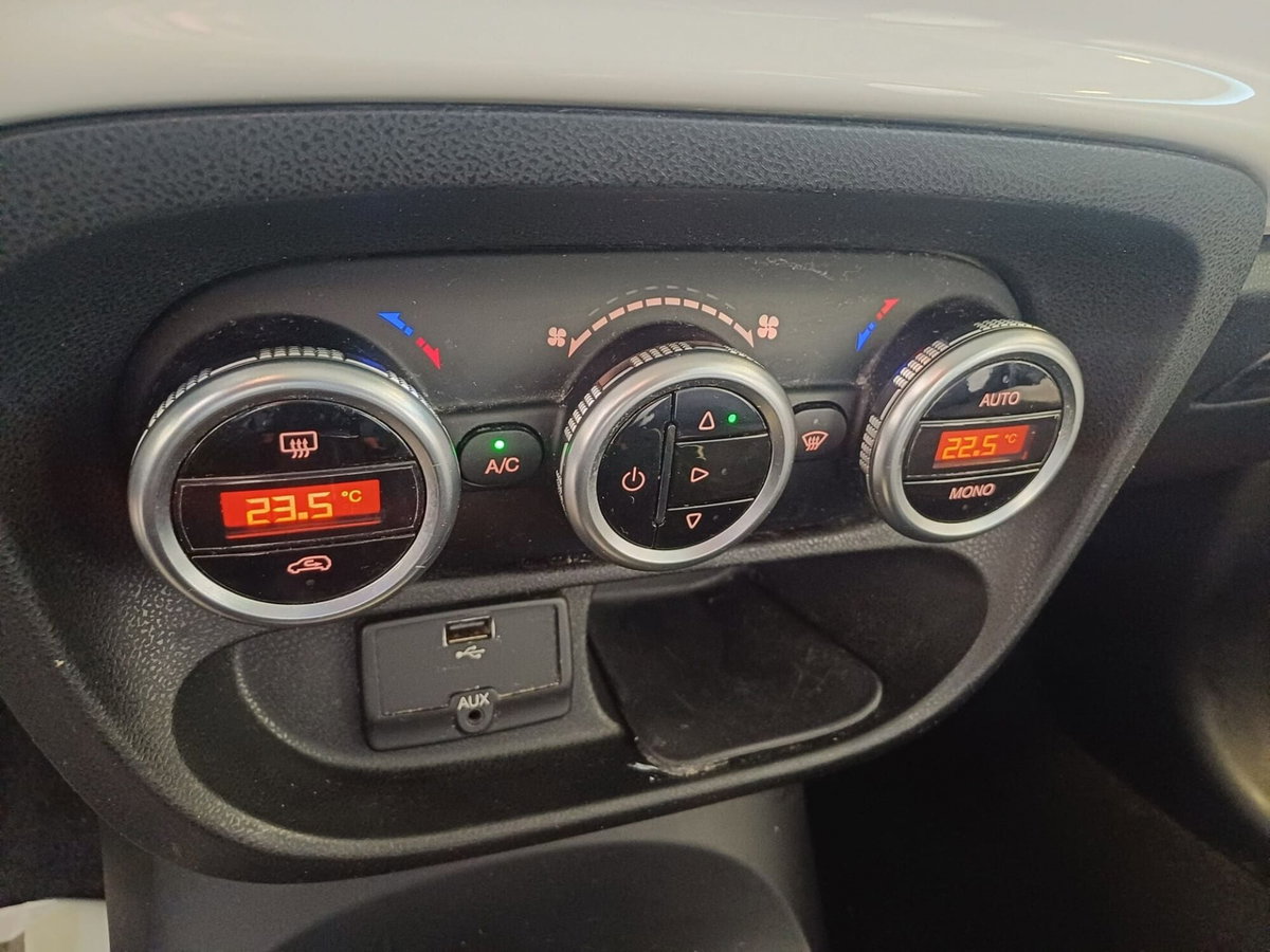 Fiat 500L 1.6 Multijet 105 CV Trekking (18)