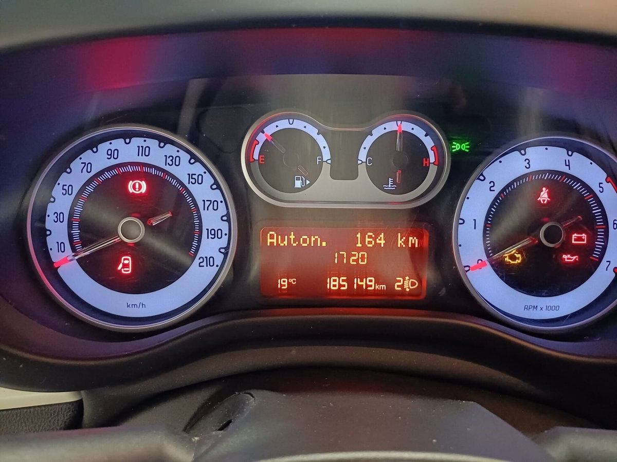 Fiat 500L 1.6 Multijet 105 CV Trekking (5)